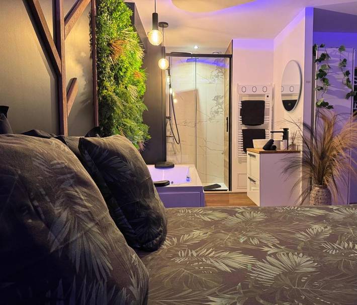 Gîte pour 2 personnes, avec jacuzzi et balcon à Pontault-Combault - 4