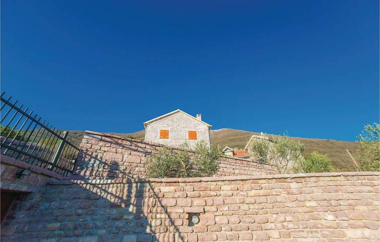 Ferienhaus für 6 Personen, mit Garten und Terrasse in Montenegro - 3