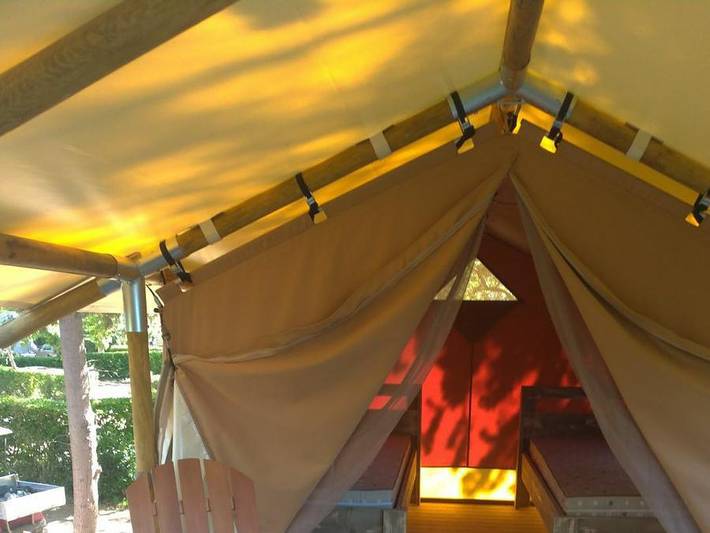 Tente pour 2 personnes, avec bassin pour enfant dans Occitanie - 2