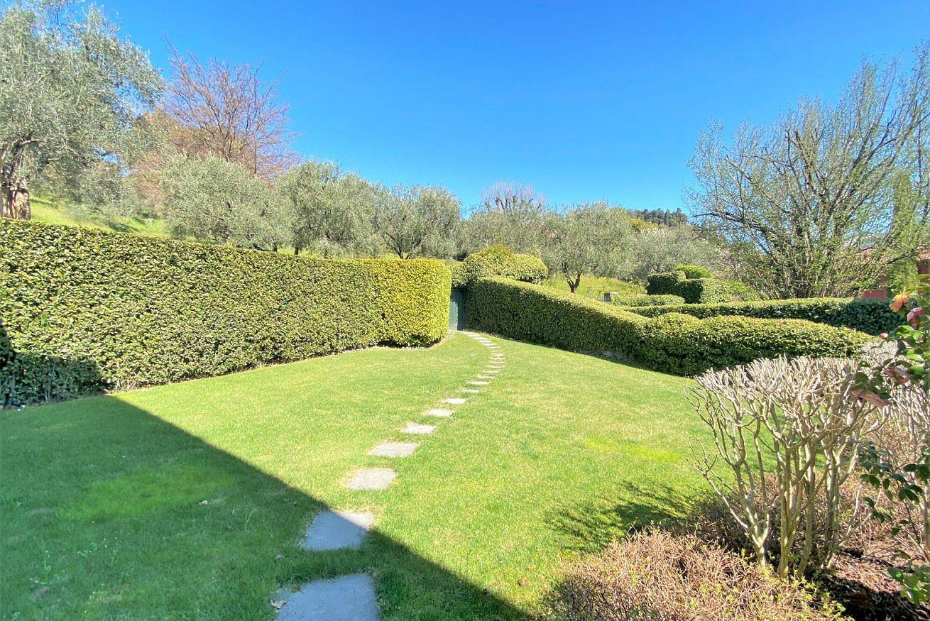 Appartement entier, Coattage Bellagio with nice private garden in Bellagio, Région de Bellagio