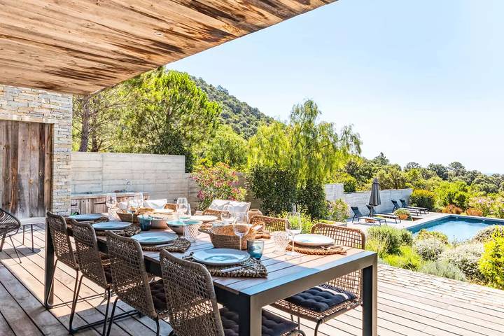 Location de vacances pour 8 personnes, avec vue et jardin dans Plage de Fautea - 3