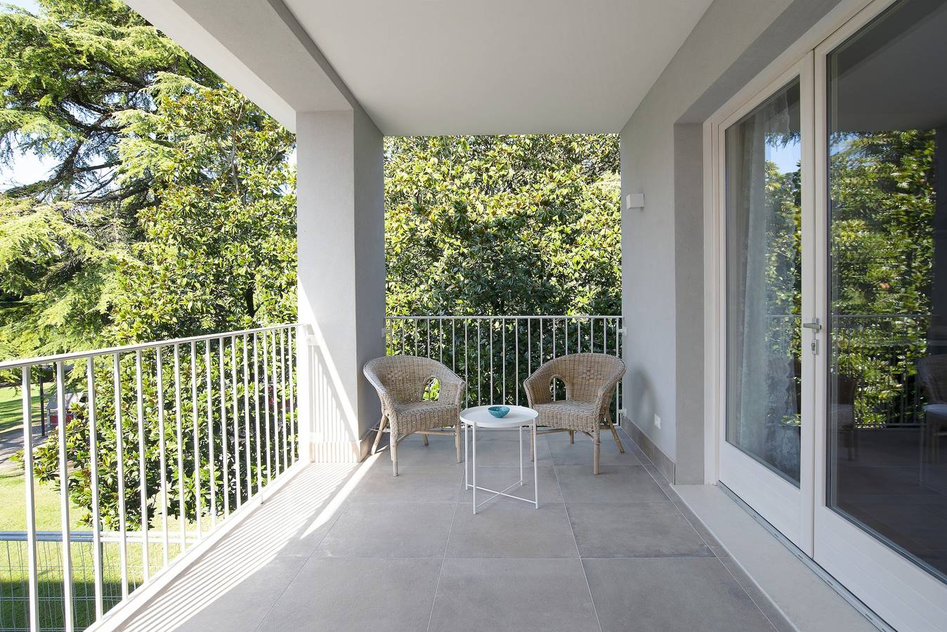 Appartamento intero, Moderno appartamento vicino al Lago di Garda con Wi-Fi e terrazza in Bardolino, Prealpi Gardesane