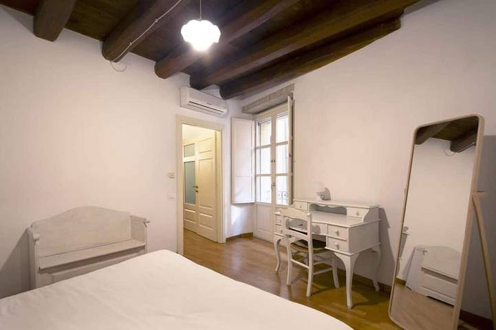 Ganze Wohnung, Schöne Wohnung für 4 neben dem Dom im Castello Viertel in Castello (Cagliari), Cagliari