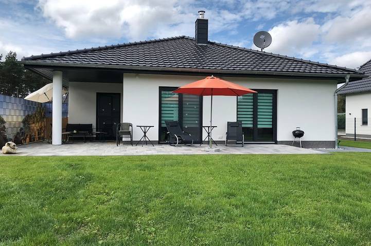 Ferienhaus für 4 Personen, mit Garten und Terrasse in Großräschen