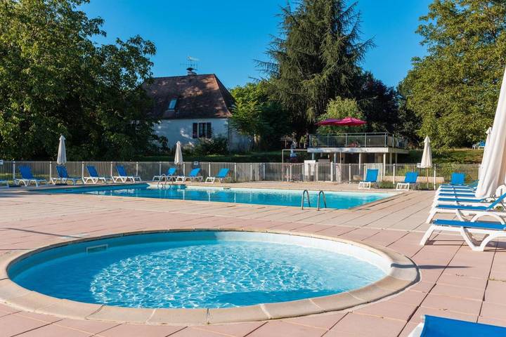 Parc de vacances pour 8 personnes, avec piscine et terrasse, animaux acceptés dans le Lot - 4