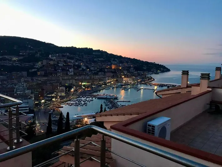Apartamento de vacaciones para 4 personas, con terraza y vistas - 1