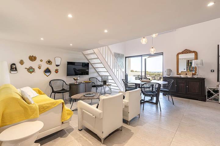 Gîte pour 6 personnes dans Gare du Club Med Cocody