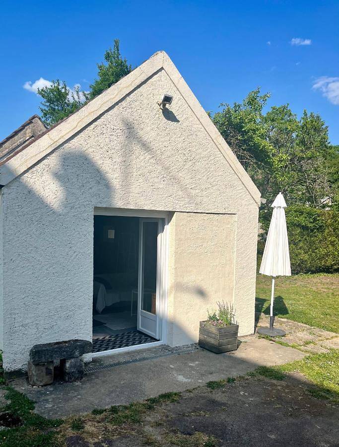 Appartement entier, Studio avec grand jardin + parking in Seraincourt, Parc naturel régional du Vexin Français