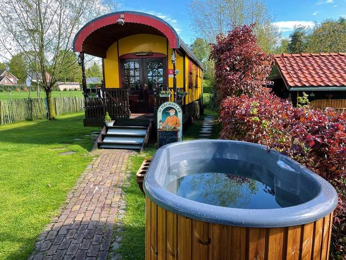 Location de vacances pour 6 personnes, avec jacuzzi et bassin pour enfant ainsi que sauna et jardin, adapté aux familles dans Poppel - 2