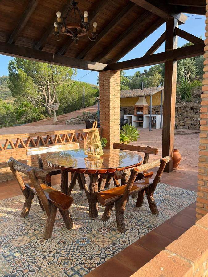 Casa rural para 6 personas, con jardín además de vistas y piscina, Se admiten mascotas en Casabermeja - 3