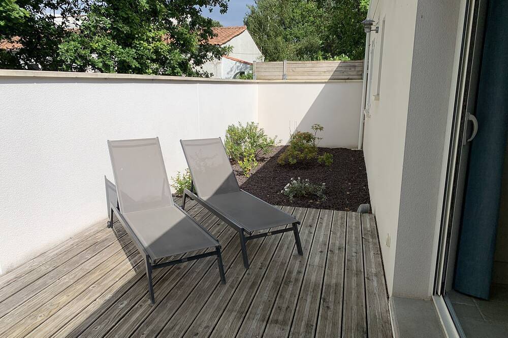 At the foot of the Ile d'Oléron bridge quiet villa not overlooked private parking in Bourcefranc-le-Chapus, Côte de Beauté