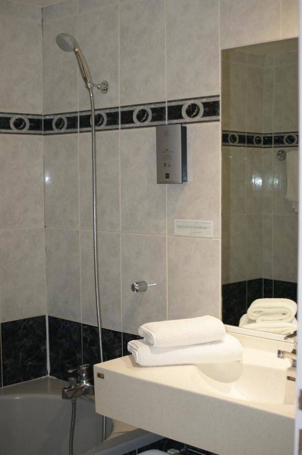 Hotel Blanc in Marigny-Saint-Marcel, Région d'Annecy