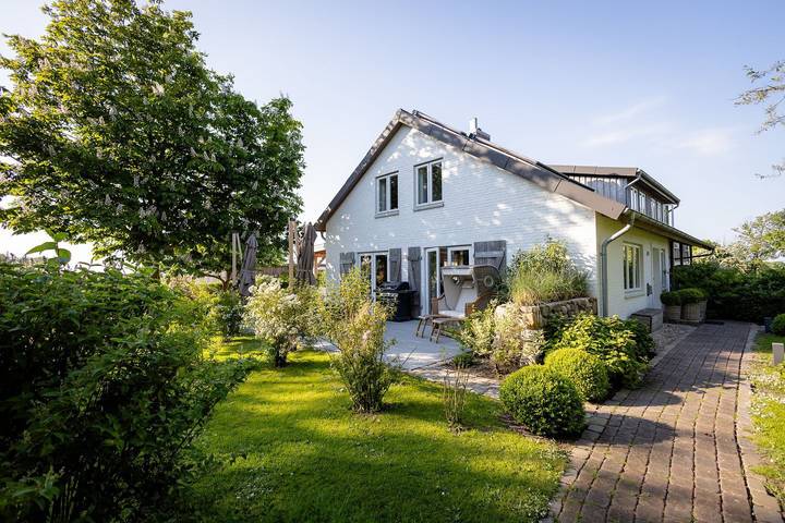 Ferienhaus für 6 Personen, mit Sauna und Garten in Alkersum - 2
