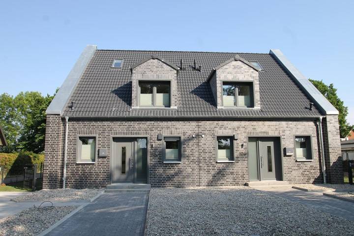 Ferienhaus für 8 Personen, mit Balkon/Terrasse und Terrasse sowie Garten in Kellenhusen