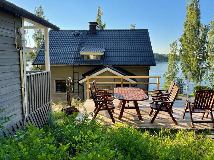 Appartement de vacances pour 7 personnes, avec Terrasse et Jardin ainsi que Sauna et Vue sur le lac
