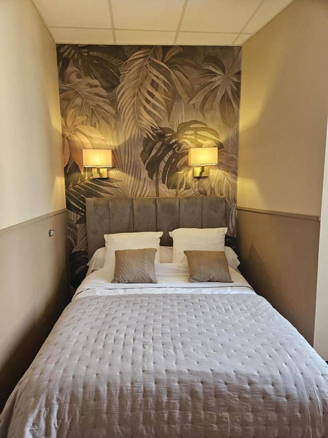 Standard Double Room with Shared Bathroom in Nyons, Région de nyons