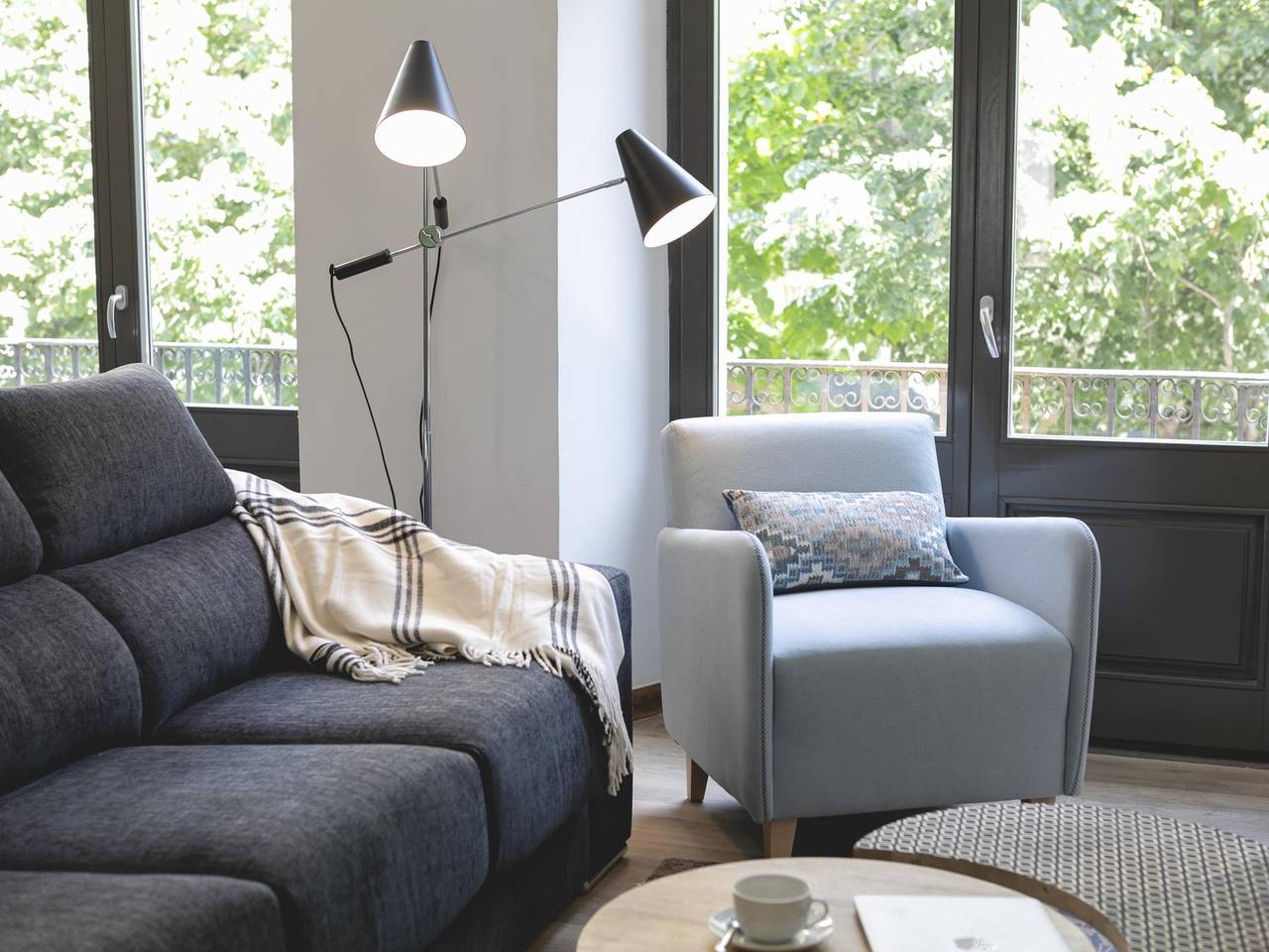 Entire vacation apartment, Bravissimo Rambla Eiffel Bridge 2 in Girona, Gironès