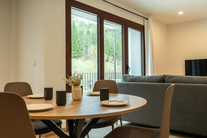 Hôtel pour 2 personnes, avec piscine ainsi que vue et terrasse à Ochagavía - 2