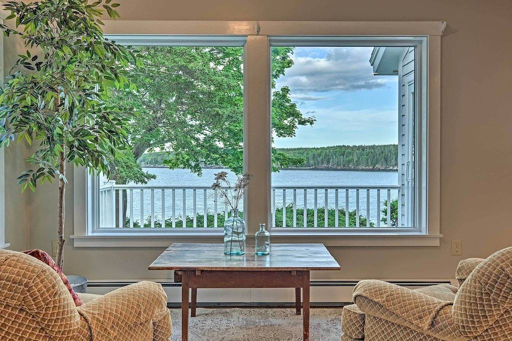 Lovely Waterfront Owls Head Home w/ Own Beach in Knox County (Maine)