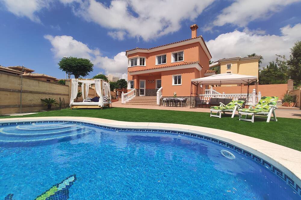 Casa vacanza a Benalmádena a partire da 394€ a notte