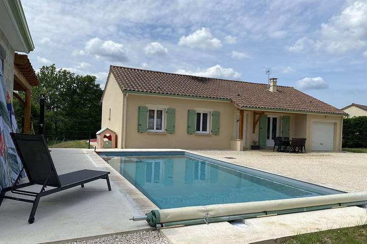 Location de vacances pour 8 personnes, avec Terrasse et Jardin à Baladou