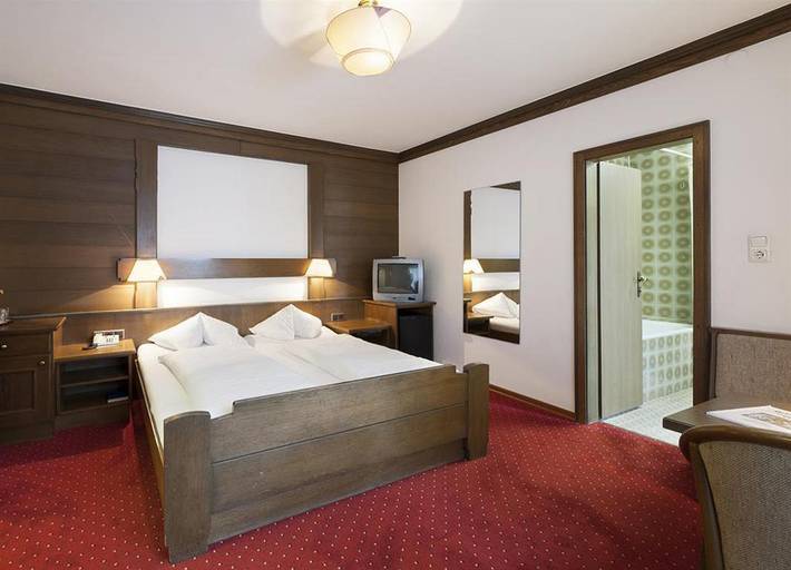 Hôtel pour 2 personnes, avec sauna ainsi que vue et jardin, adapté aux familles à Kufstein