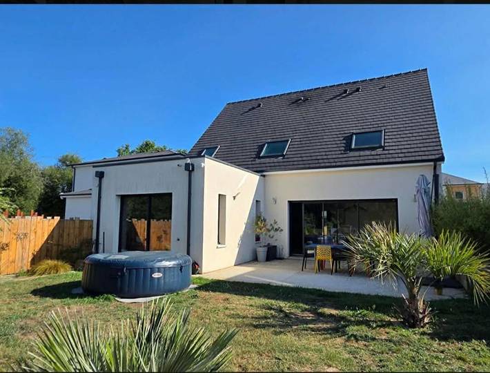 Location de vacances pour 6 personnes, avec Jacuzzi ainsi que Terrasse et Jardin à Changé - 3