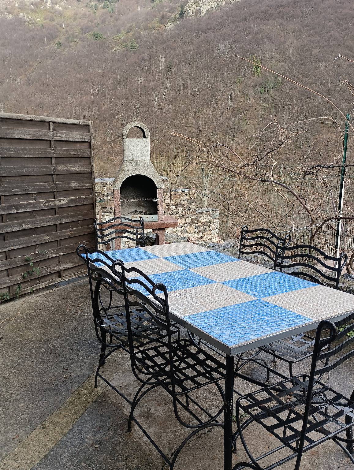 Maison de vacances 'La Jeannette' avec vue sur les montagnes, piscine privée et Wi-Fi in Sablières, Parc naturel régional des Monts d'Ardèche