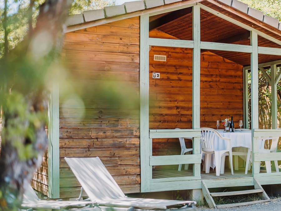 Camping Sunêlia La Presqu'île - Chalet 3 personen - Komfort 1 Schlafzimmer - 1 Badezimmer - 24m² in Prunières, Nationalpark Écrins