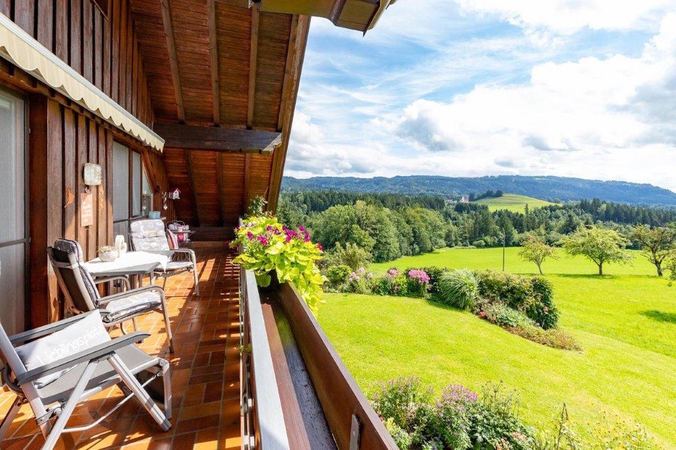 Ganze Wohnung, Ferienwohnung "Säntisblick" mit Bergblick, Wlan, 15m² überdachter Süd-Balkon, Haustiere auf Anfrage in Hergensweiler, Bayerisch Schwaben