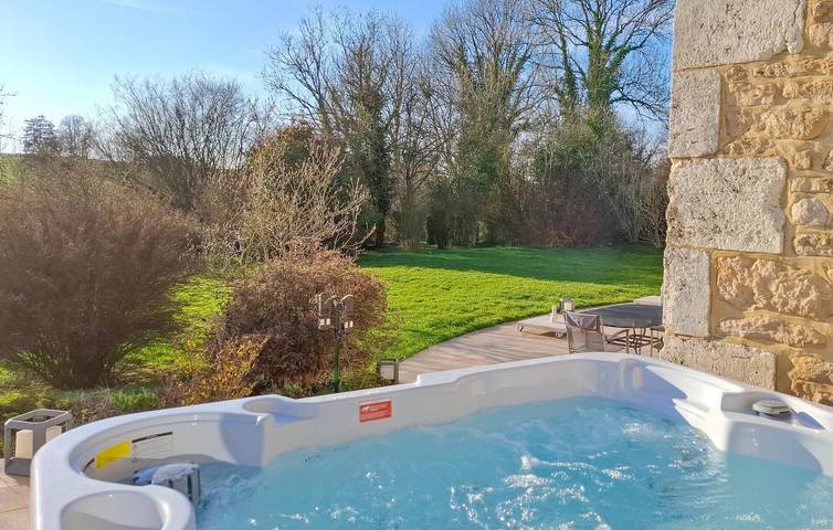 Location de vacances pour 15 personnes, avec terrasse ainsi que jardin et jacuzzi, animaux acceptés dans Parc naturel régional des Ardennes - 4
