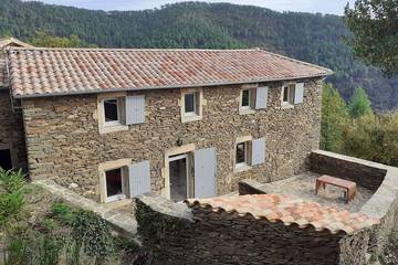 Location de vacances pour 5 personnes, avec terrasse, animaux acceptés à Saint-Pierre-Saint-Jean