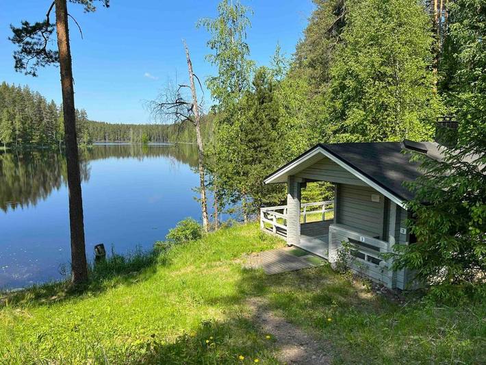Camping voor 5 personen, with uitzicht op het meer and tuin as well as sauna, met huisdier in Finland