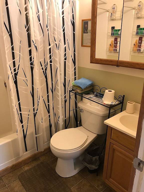 Top of the Fingerlakes, relaxing retreat. in Seneca Lake