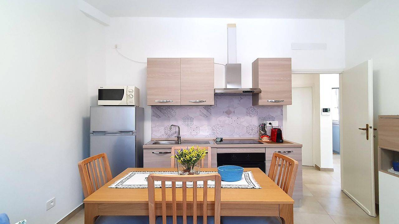 Apartamento vacacional entero, Ferienwohnung für 2 Personen (50 m²) in Luino in Luino, Comune di Luino