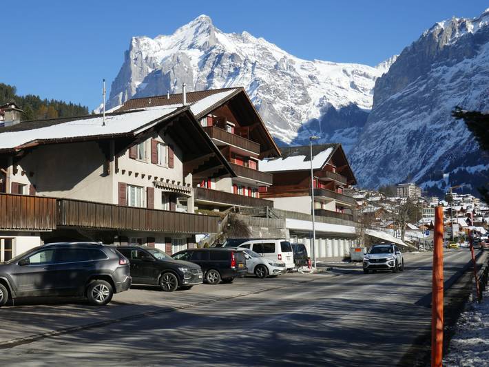Holiday rental for 2 people, with balcony in Swiss Alps