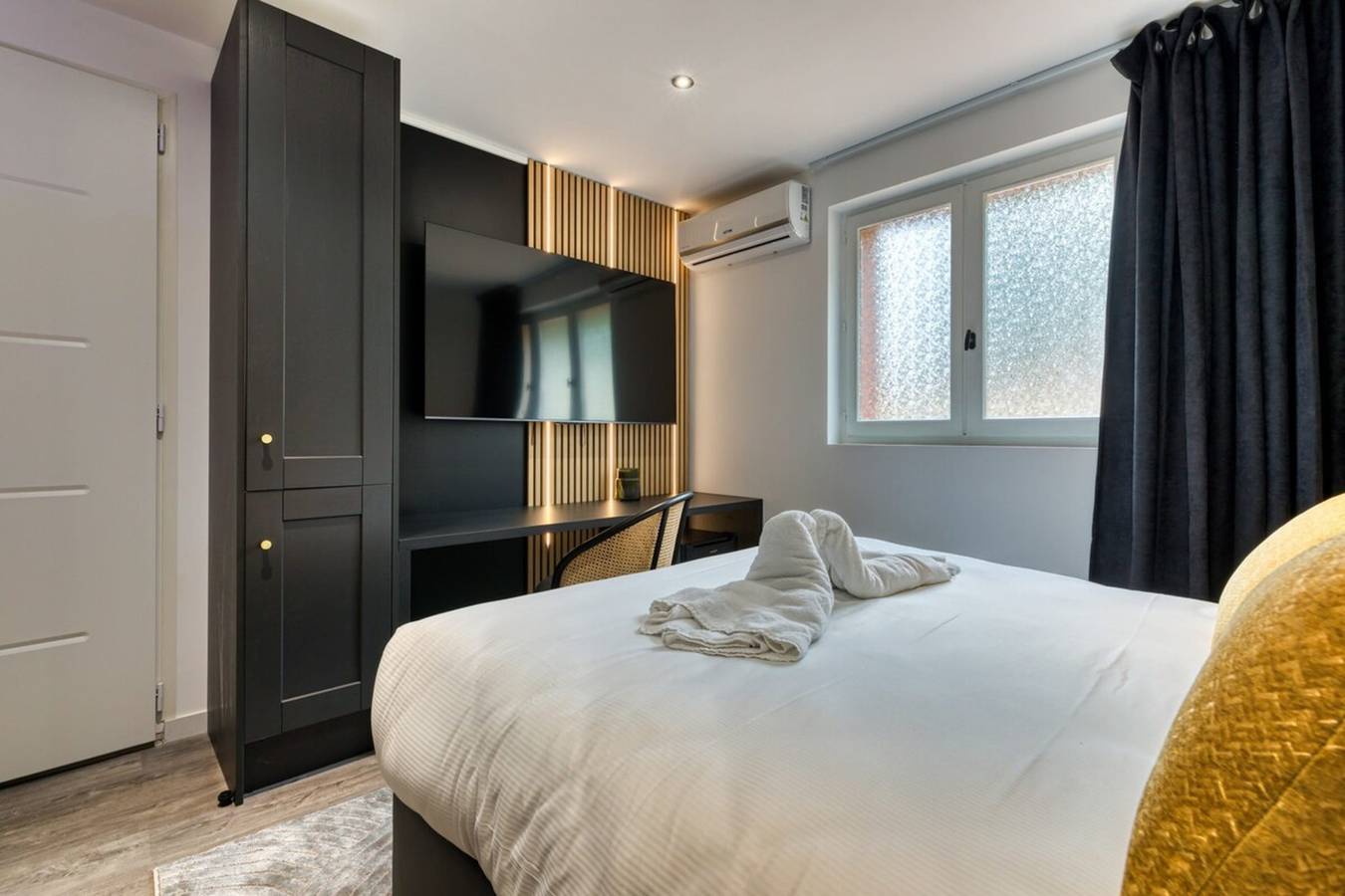 Estudio entero, Escapade Romantique : un cocon intimiste et idéal pour un séjour à deux in Sotteville-lès-Rouen, Región de Rouen