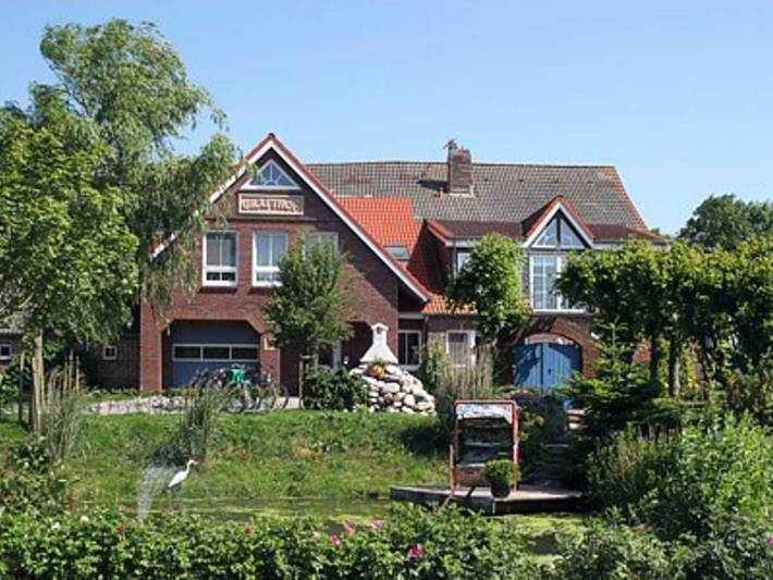Bauernhof für 4 Personen, mit Terrasse und Garten, kinderfreundlich in Neuharlingersiel