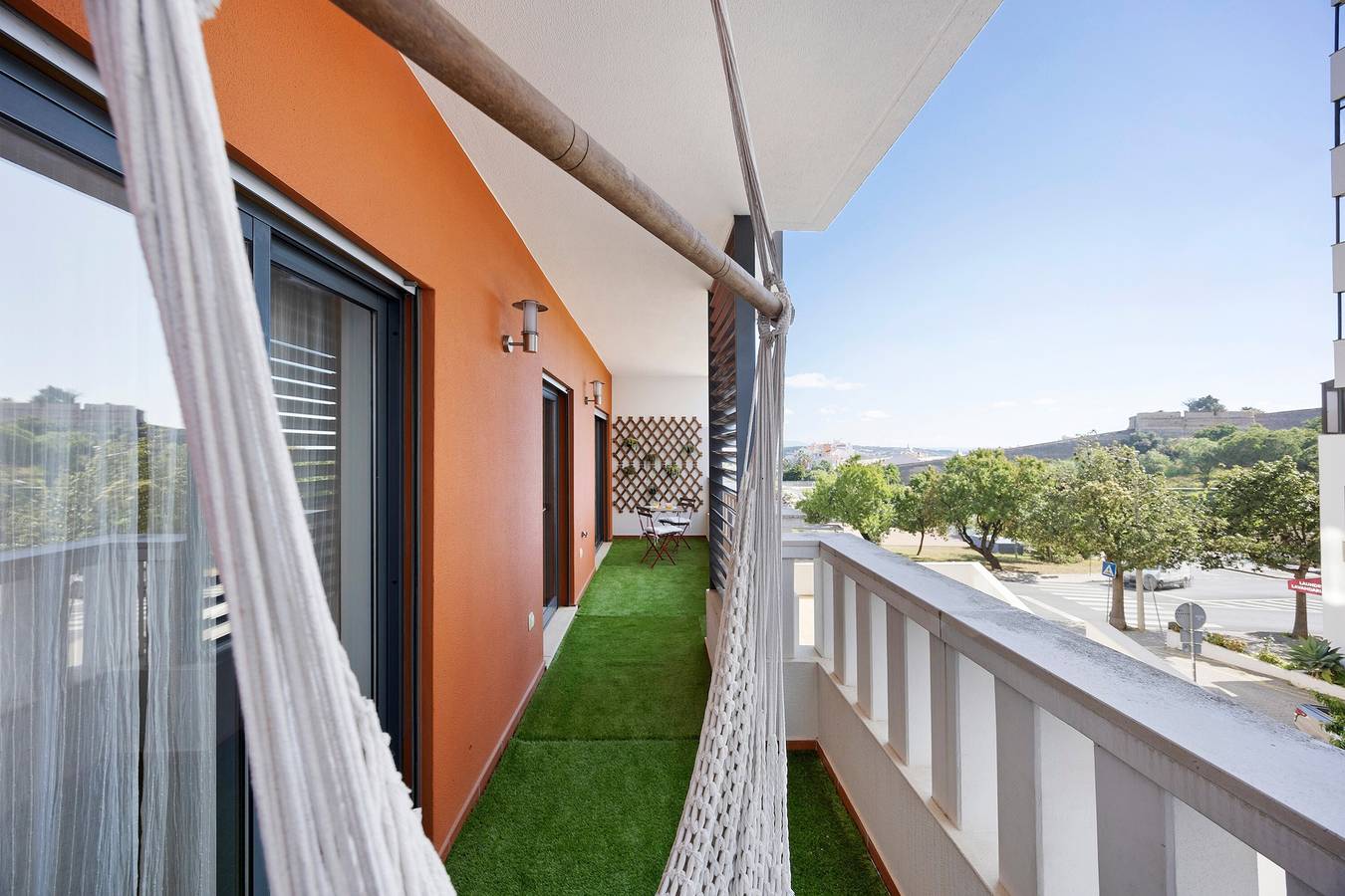 Apartamento Muralhas View – Entspannen mit Blick auf die Stadtmauer und das Grüne in Santa Maria, Lagos