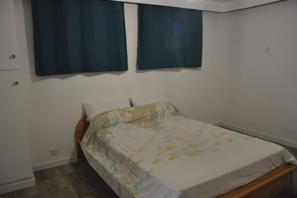 Apartamento entero, Renovated 2-room apartment on first floor near train station in Bourg-en-Bresse, Región de Bourg-en-Bresse
