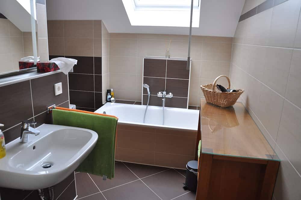 Ganze Wohnung, Ferienwohnung Kitzhalde - Ruhe, Sonne und Gelassenheit auf dem Dorf in Altusried, Bayerisch Schwaben