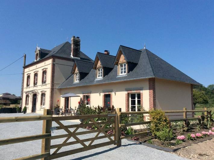 Maison d’hôte pour 2 personnes, avec Terrasse et Jardin à Reux