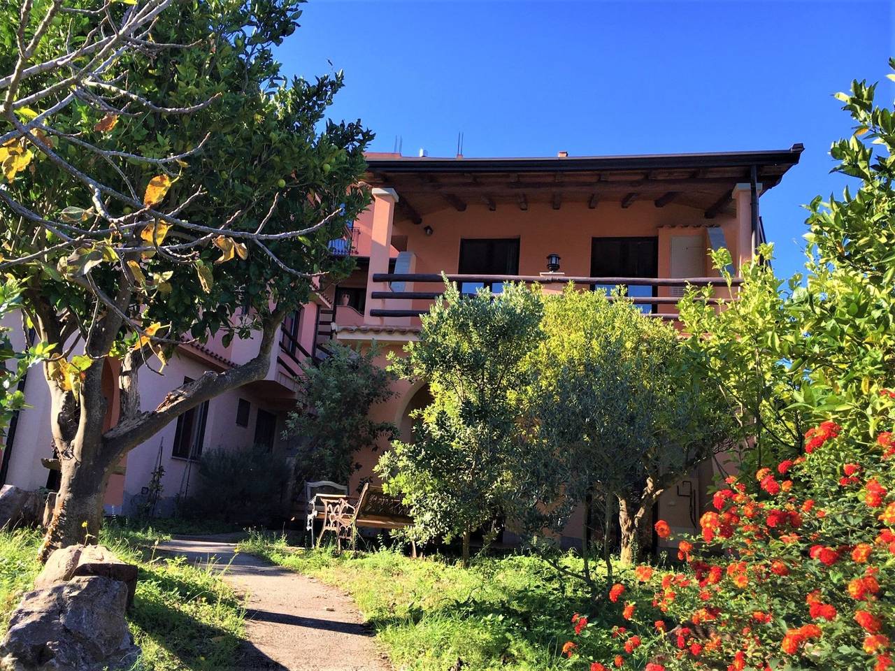 Appartement entier, Flache Zeder in Gioiosa Marea, Province de Messina