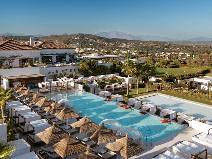 Hotel für 3 Personen, mit Whirlpool und Terrasse sowie Garten und Pool in Sotogrande