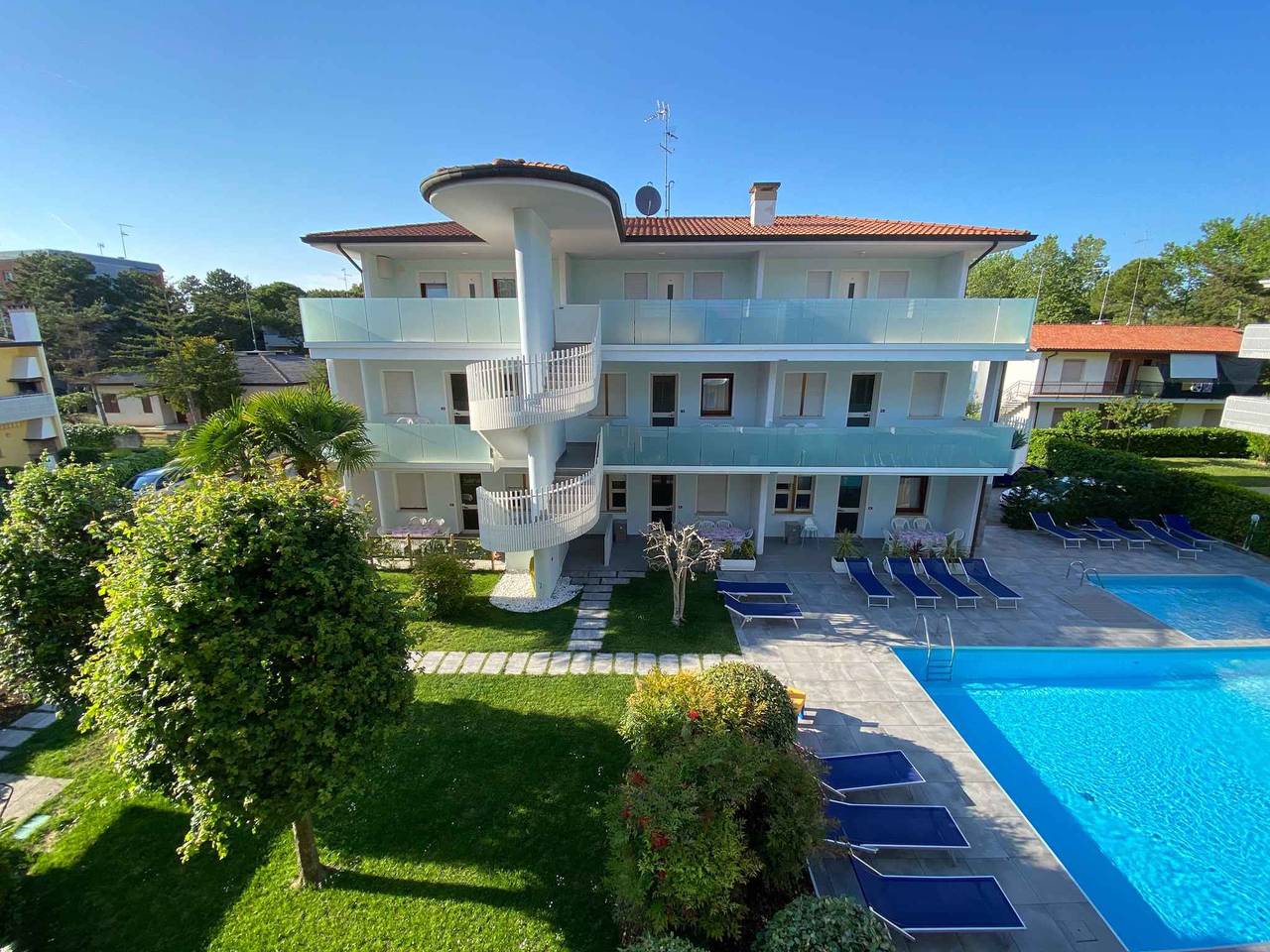 Entire vacation apartment, Holiday apartment with communal pool and air conditioning  in Bibione, Venice Province