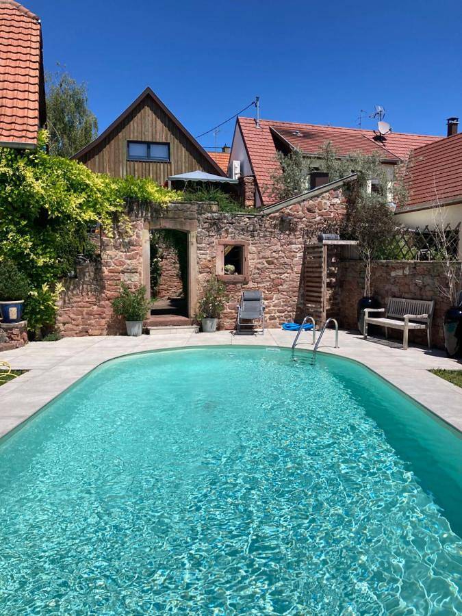 Gîte pour 3 personnes, avec jardin ainsi que jacuzzi et piscine, adapté aux familles à Marlenheim