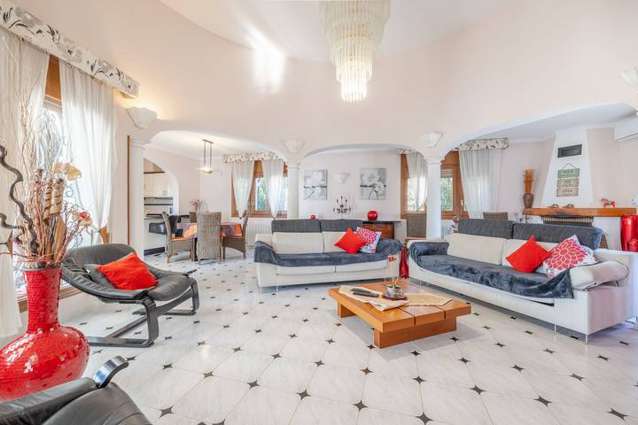 Villa 'Paradise' con piscina privada, Wi-Fi y aire acondicionado in Miami Platja, Montroig