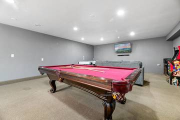 Holiday Home for 10 People in Snow Summit, Big Bear Lake, Photo 3