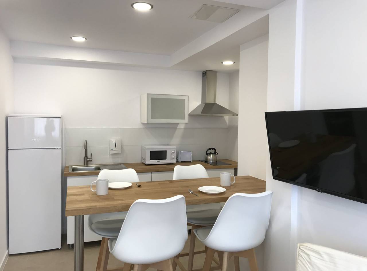 Apartamento entero, Reig 5. Apartment up to 3 pax. Valencia in Valencia, Costa de Valencia