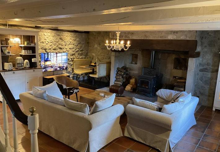 Location de vacances pour 8 personnes, avec jacuzzi et jardin à Lanobre - 3